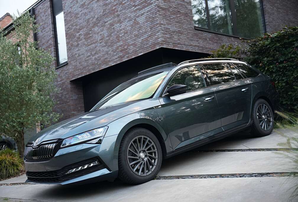 Skoda IV 1.4 TSI PHEV Sportline FULL Pano/VirtualCockpit