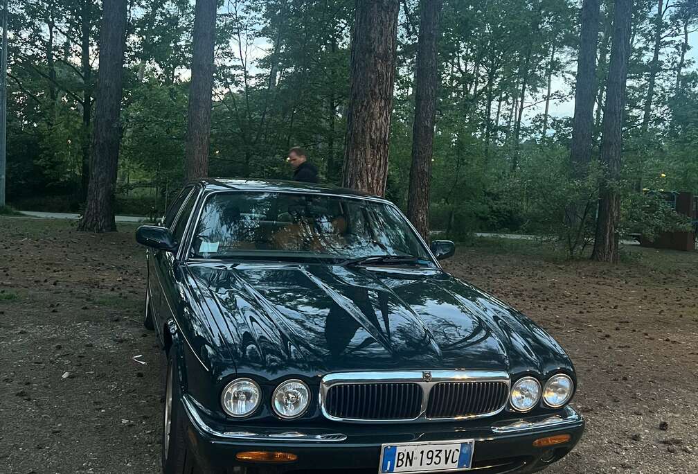 Jaguar 3.2 c/pelle