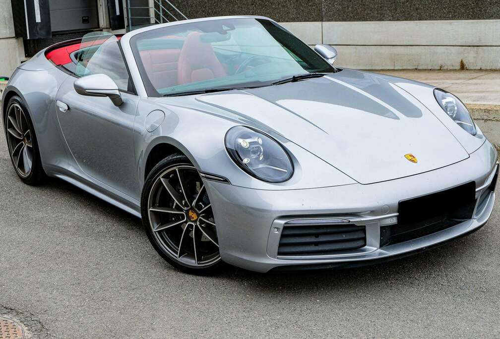 Porsche 911 Carrera 4 Cabriolet SportDesign Sport Chrono