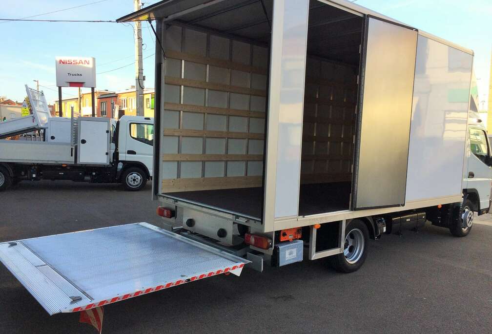 Mitsubishi NEW FUSO  CAISSE 23 M POLY + LIFT DISPO STOCK