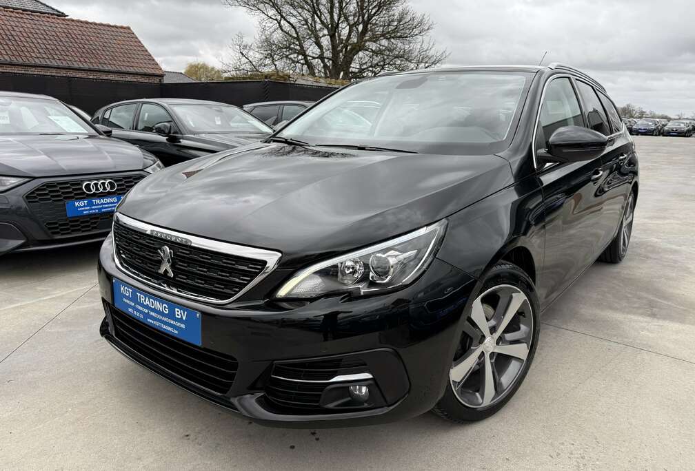 Peugeot SW 1.2i 130PK NAVI LEDER CAMERA PANO-DAK CARPLAY