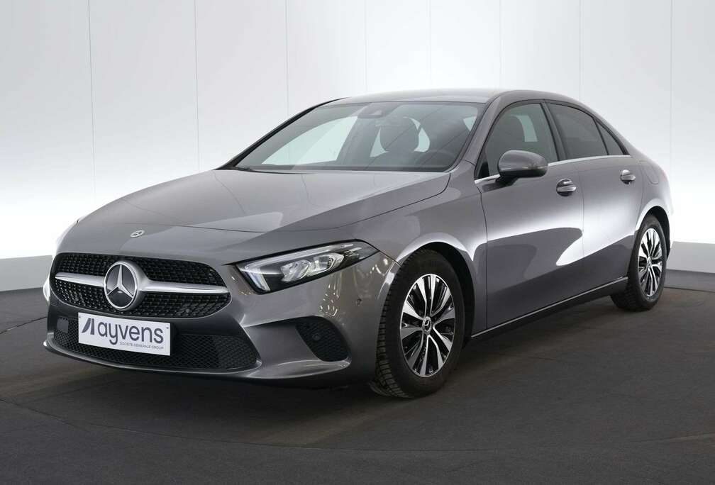 Mercedes-Benz Sedan 180dA Business Solution LEDER/STOF LED GPS P