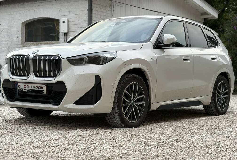 BMW iX1 66.5 kWh xDrive30