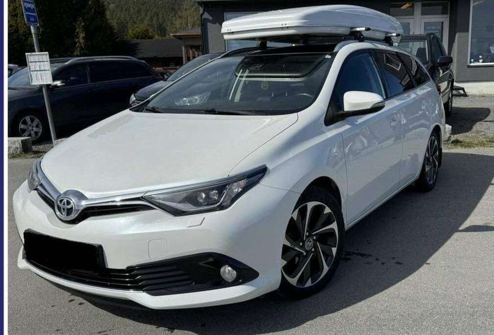 Toyota Auris SW 1.6i Dynamic