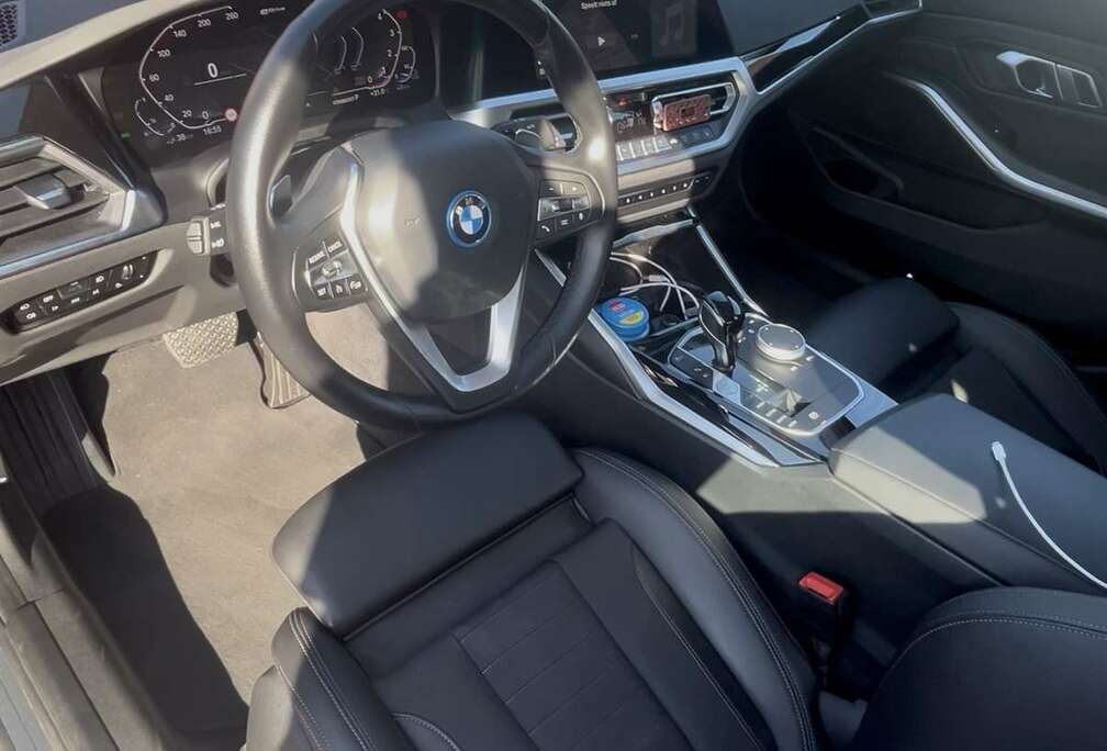 BMW 330eA Plug-In Hybrid