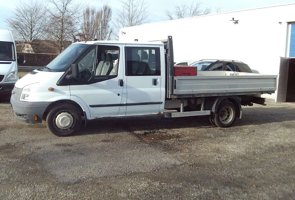 Ford DUBBEL CABINNE.PLATEAU 3.25LANG.DUB ACHTERBANDEN?