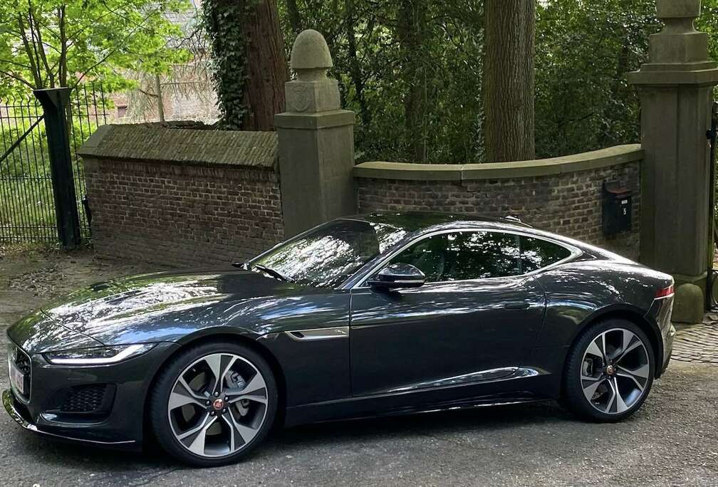 Jaguar F-Type Coupe 2.0 i4 P300