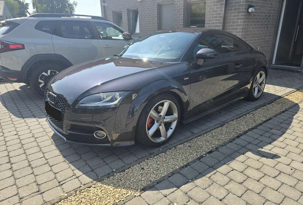 Audi Coupé 2.0 TFSI Quattro S line tronic avec kit TT S