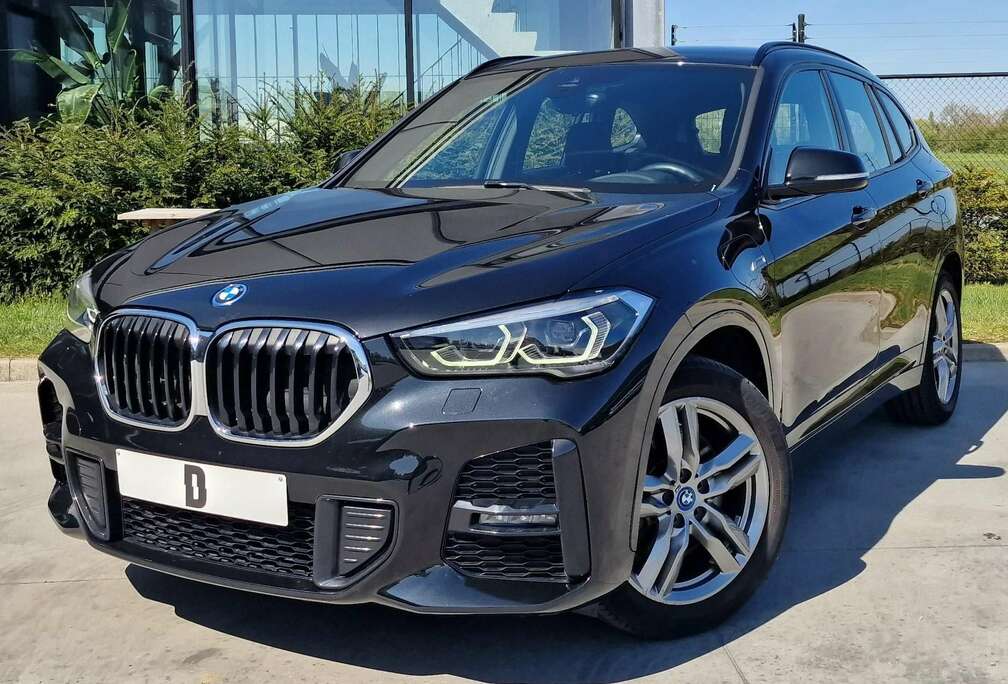 BMW 1.5iA xDrive25e/M-Pack/Camera/Heated Seats/Leder