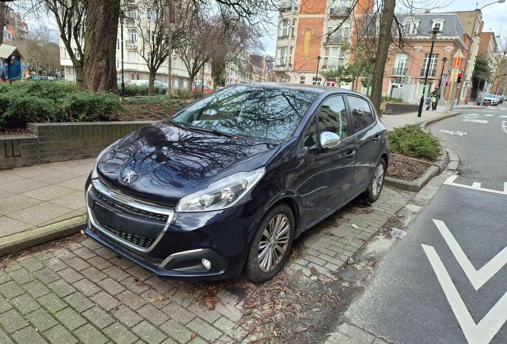 Peugeot 208 1.2i PureTech Active (EU6.3)