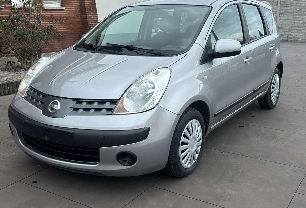 Nissan 1.4i 16v Visia