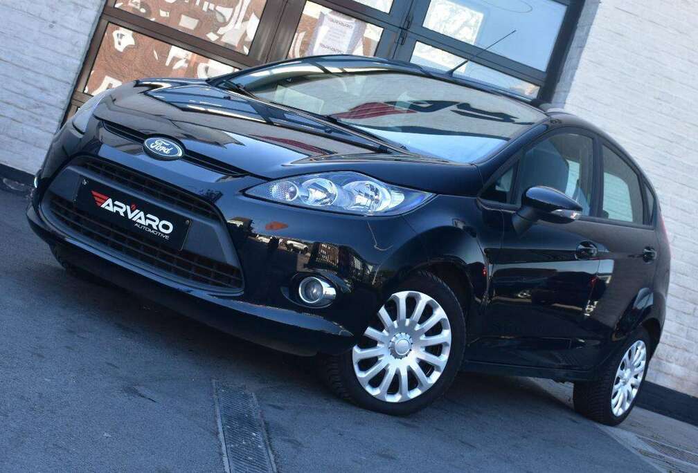Ford 1.25i Titanium / Verw Zetels / Airco / Topstaat / Garantie