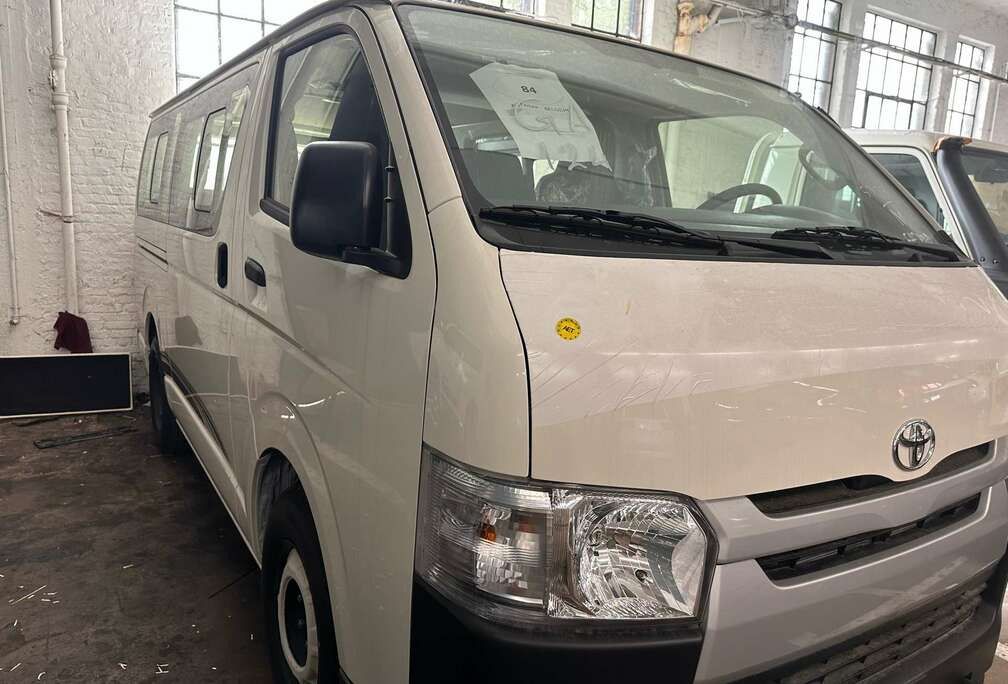 Toyota Toyota Hiace 2.5  15 places ONLY EXPORT OUT OF EU