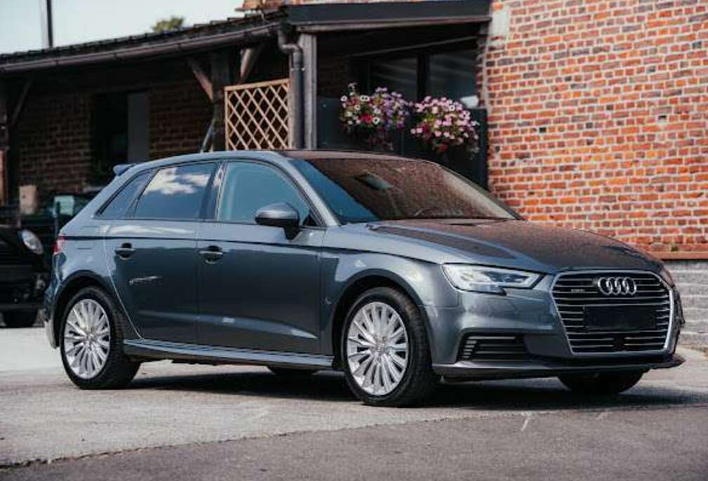 Audi A3 Sportback e-tron 1.4 TFSI PHEV Design S tronic (150 kW)