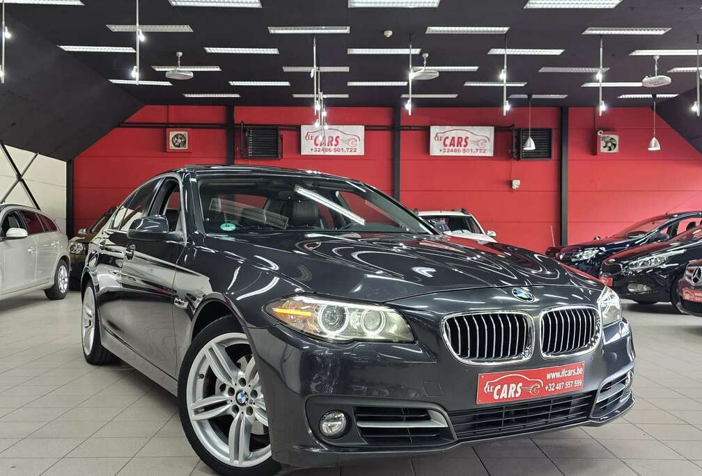 BMW 528i X-DRIVE Sport-Aut.*NAVIGATIE**SCHUIFDAK*XENON