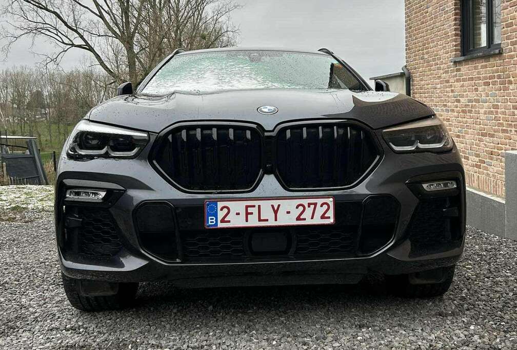 BMW X6 M50iAS