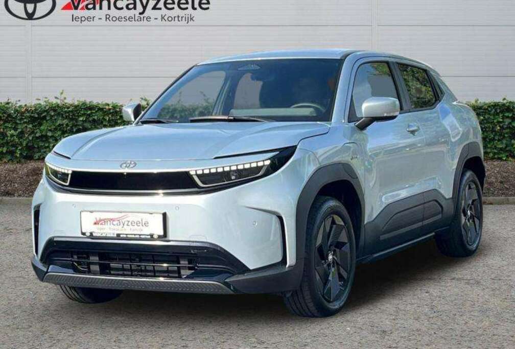 Toyota Executive+cam+gps+sens V+A