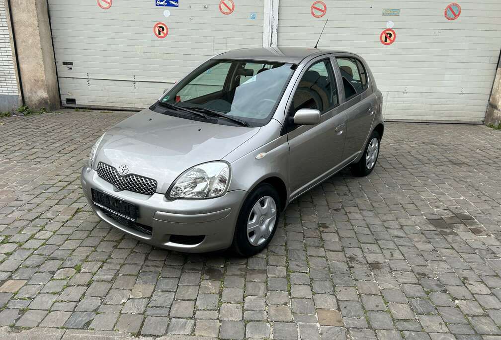 Toyota 1.0i VVT-i 16v Airco VENDU PRTE  IMMATRICULER Linea Sol