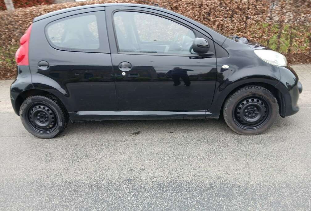 Peugeot 1000 cc 50 kw