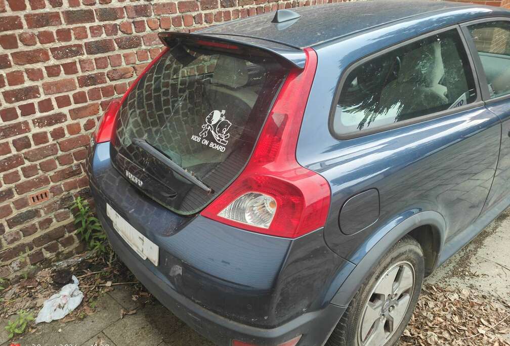 Volvo 1.6i 16v Summum