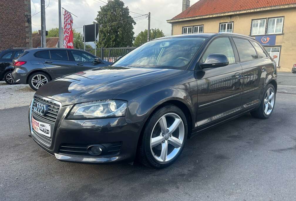 Audi Sportback 1.6 TDi Ambiente 1ER PROPRIO *** XENON/CLIM AUTO/CUIR CHAUFFANT/CAPTEURS ***
