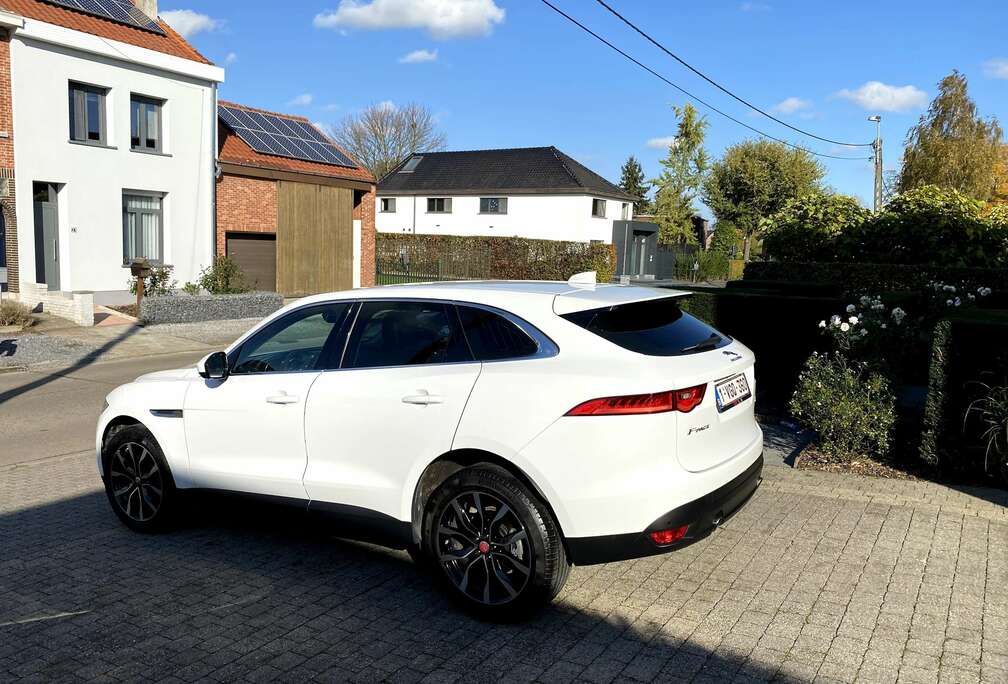 Jaguar F-Pace 2.0 T AWD Prestige