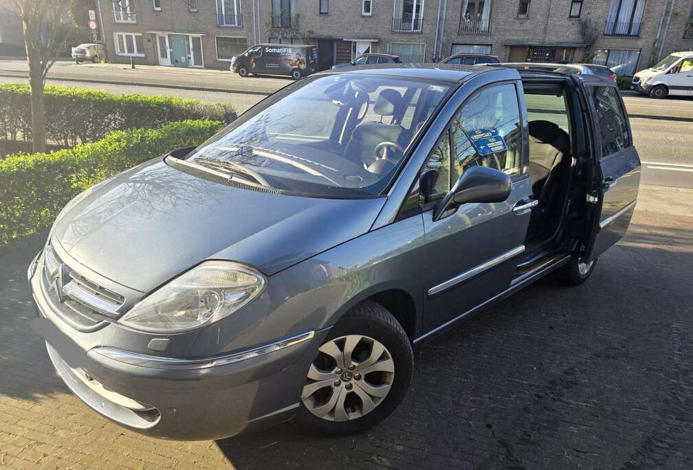 Citroen 2.0 HDi/AN 2010=EURO 5/FULL OPT: GPS NAVI+XENON+RADAR+2 PORTES ELECTR COULISS.../1 MAIN/EXCLUSIVE