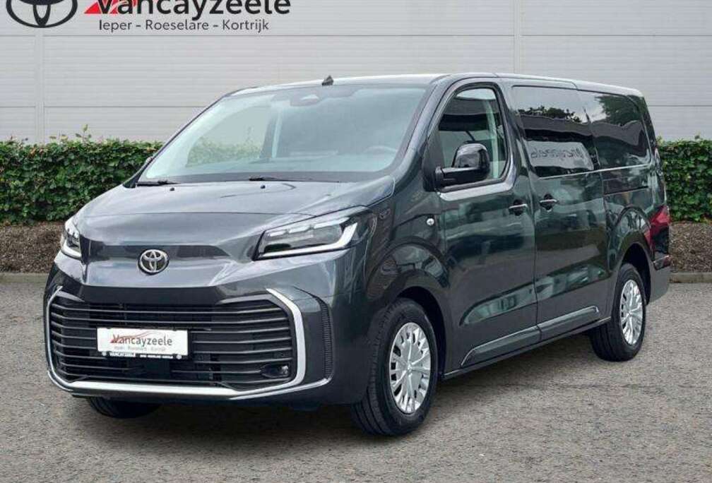 Toyota Dubbel Cabine Dynamic+trekhaak+cam+gps+sens V+A