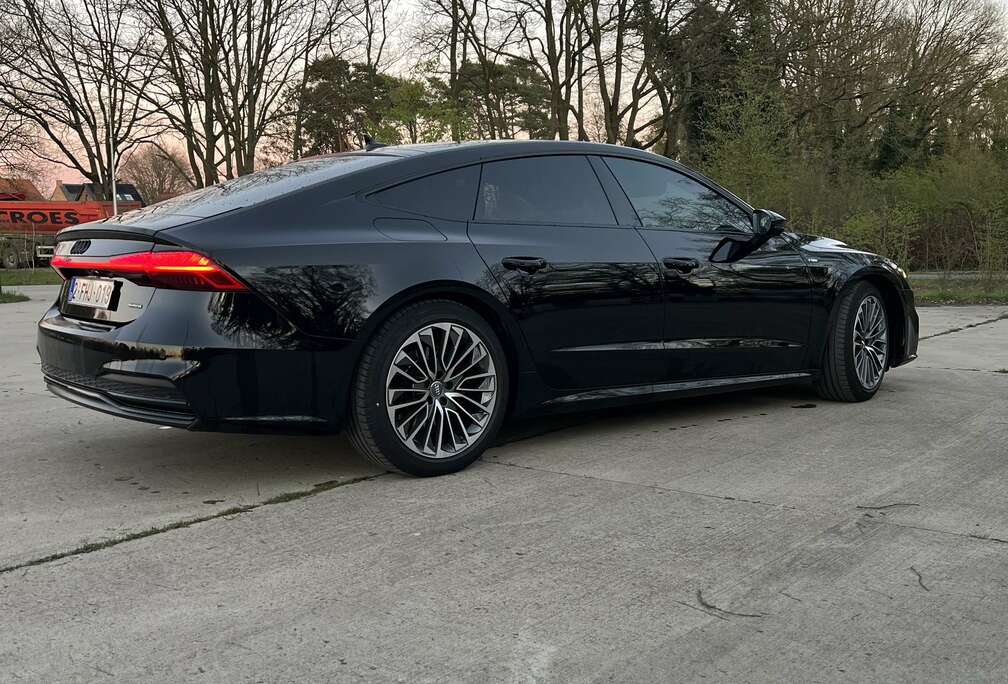 Audi 55 TFSIe quattro S tronic Full S Line Competition
