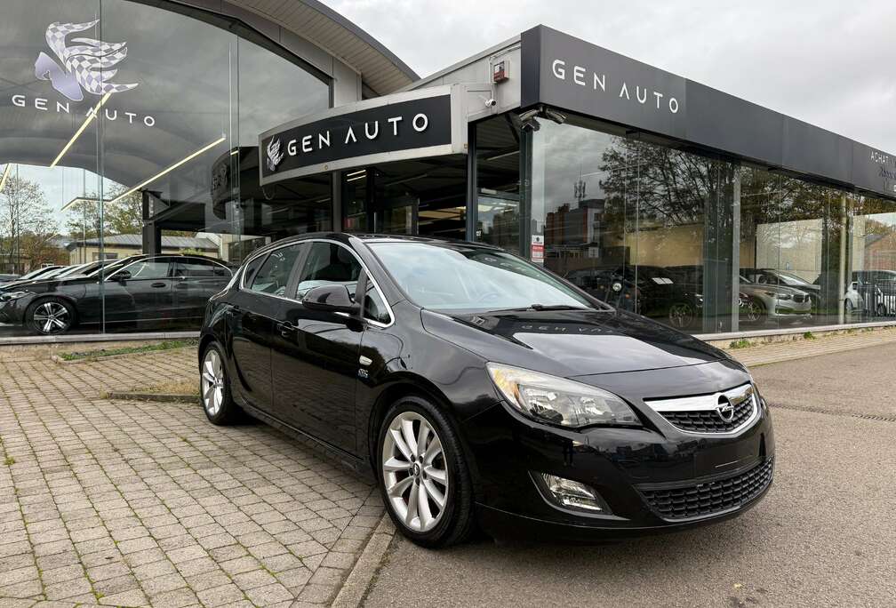 Opel 1.6i OPC Line Siege Sport GPS Airco Cruise Control