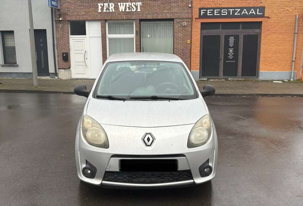 Renault 1.2i 180.000km prete a immatriculée