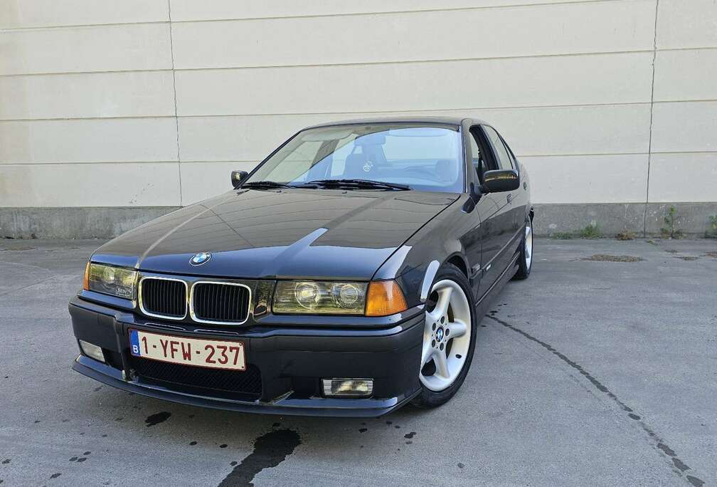 BMW 325i