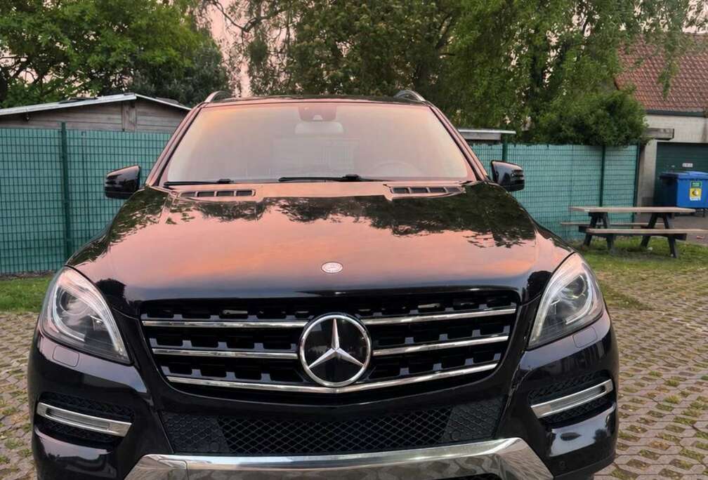 Mercedes-Benz BlueTEC 4x4 AIRMATIC