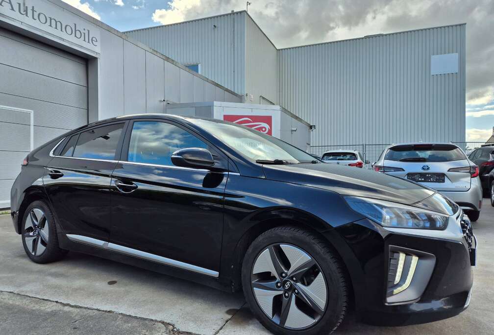 Hyundai 1.6 GDi HEV // HYBRID // 2022 !!