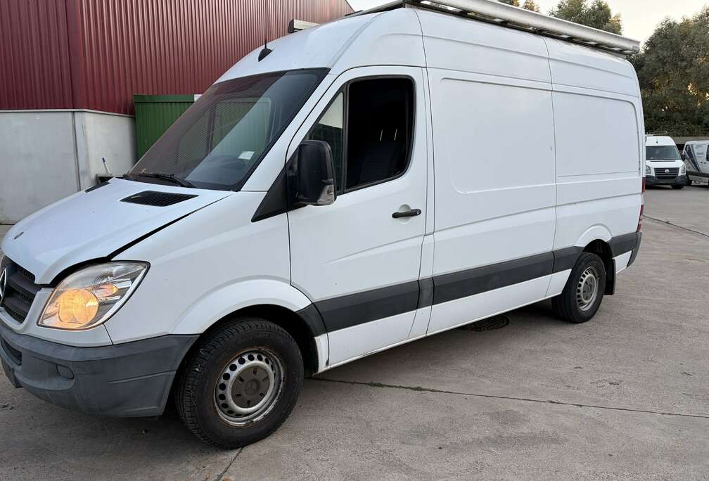 Mercedes-Benz 313 2.1 CDI A2H2