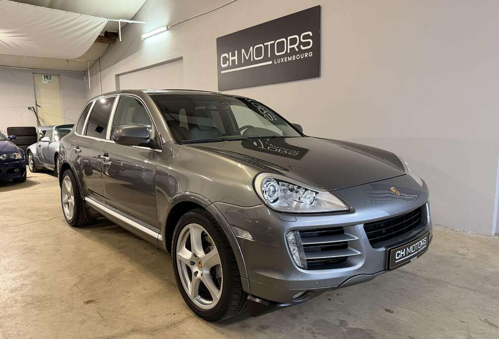 Porsche S 4.8 V8