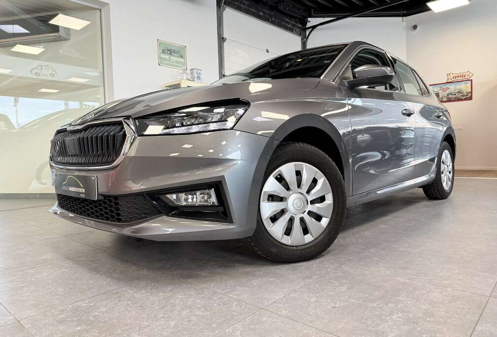 Skoda Fabia 1.0i * Trekhaak *4S banden * 16589 km