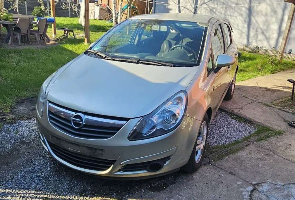 Opel 1.2i Black Edition