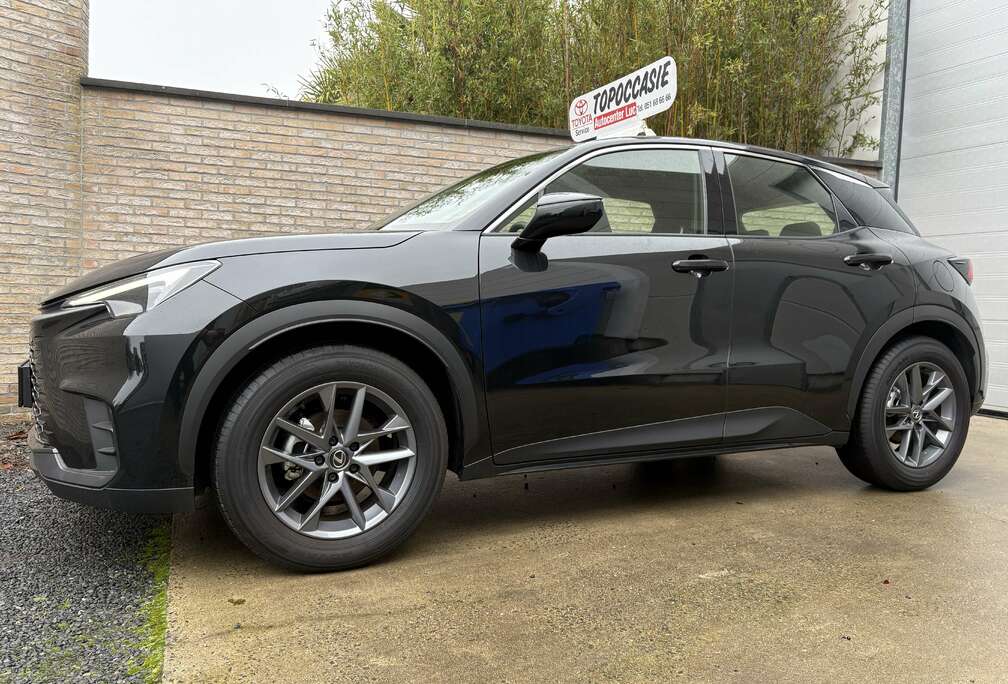 Lexus 1.5i HYBRID AUTOMAAT / 25000 KM  / € 22300+btw