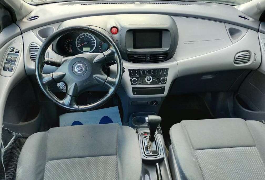 Nissan Almera Tino 1.8i 16v Acenta