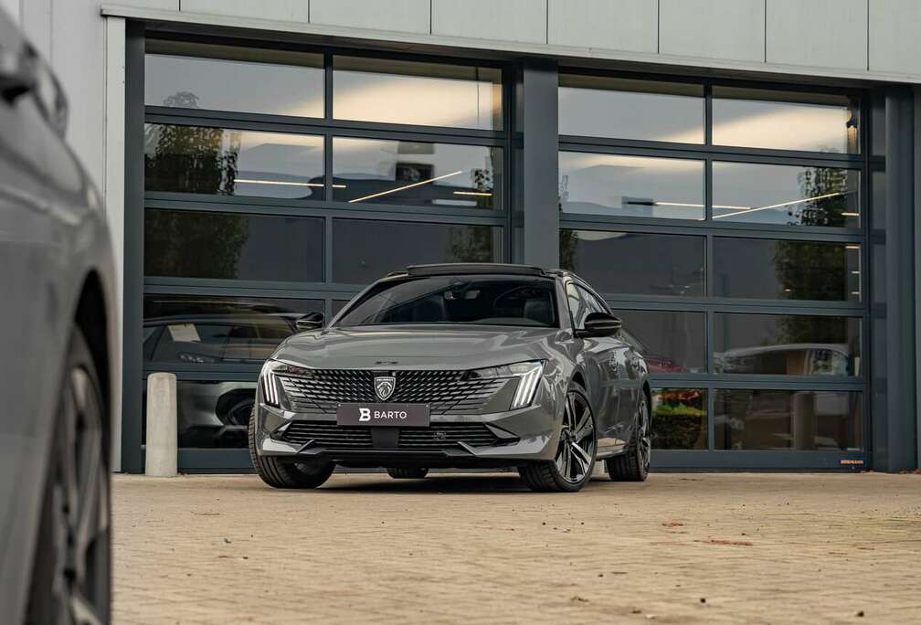 Peugeot GT  Plugin Hybr. 225 PK  Leder  Pano  Focal...