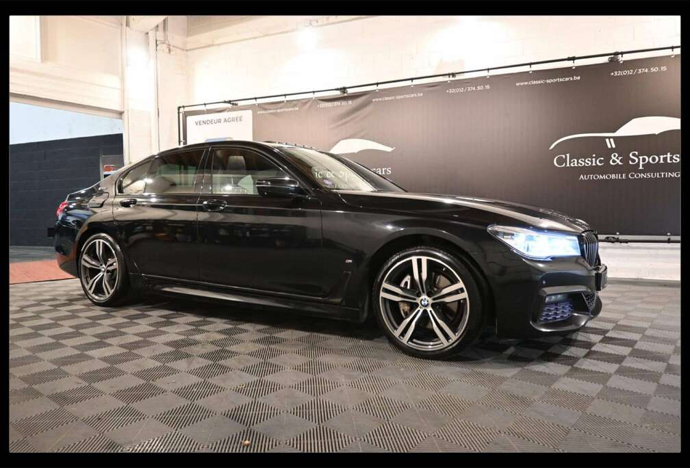 BMW 740eAS Plug-In Hybrid M SPORT / M PACKET / CAMERA 360 / DISTRONIC / SUNROOF / FULL OPTIONS