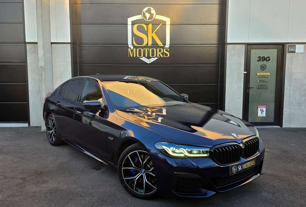 BMW 545e M PHEV X-DRIVE BTW AFTREKBAAR €58 BIV LASER MASSAGE + DYNAMISCHE ZETELS MEMORY 1STE EIGENAAR BMW ONDERHOUDEN
