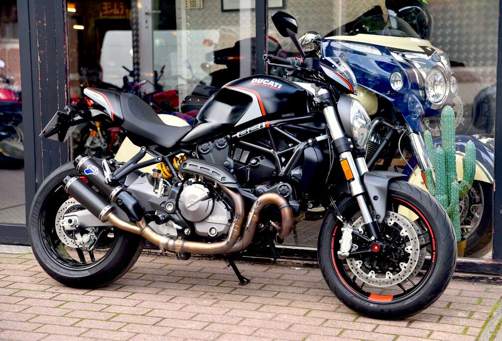 DARK STEALTH ***MOTO VERTE***