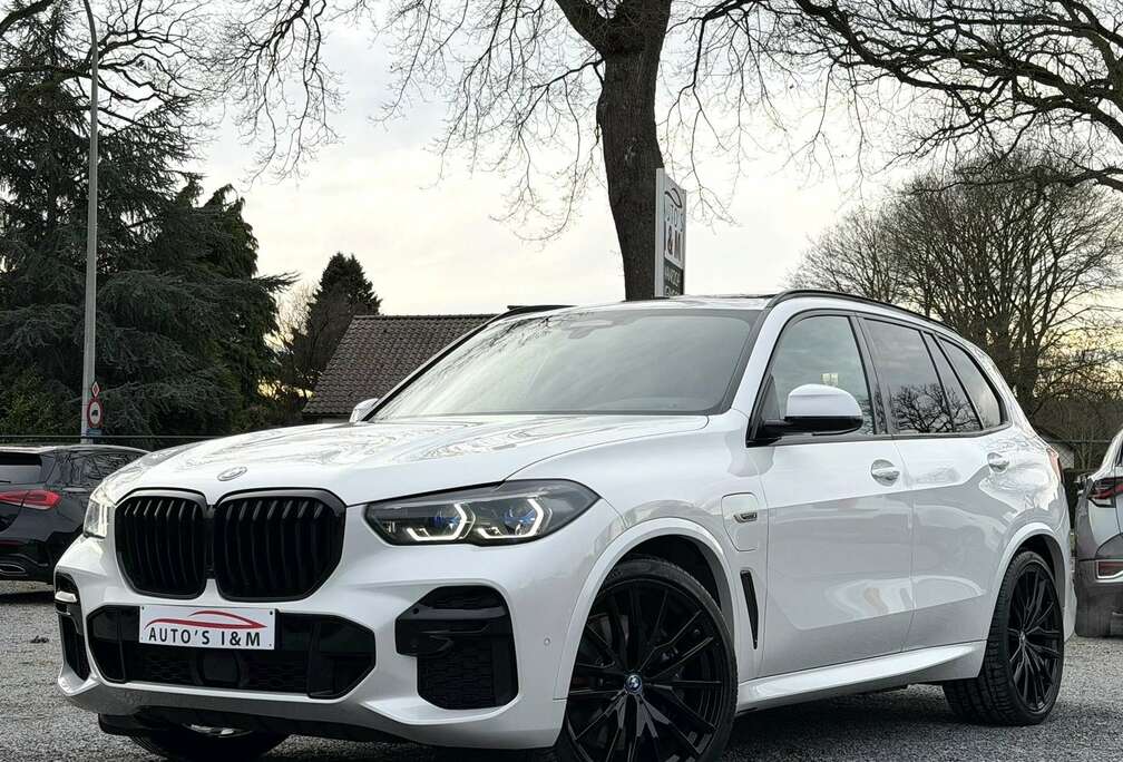 BMW xDrive45e 2021 M Pack BTW Laser Pano Tv Garantie