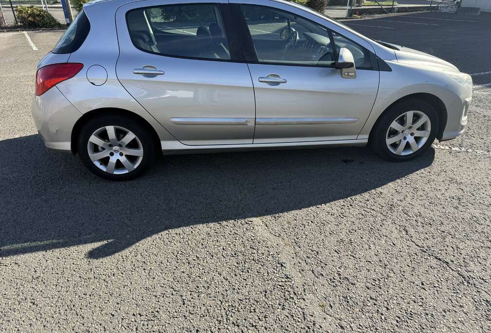 Peugeot PEUGEOT 308 1.6 ESSENCE TOIT PANO ANNÉE 2008