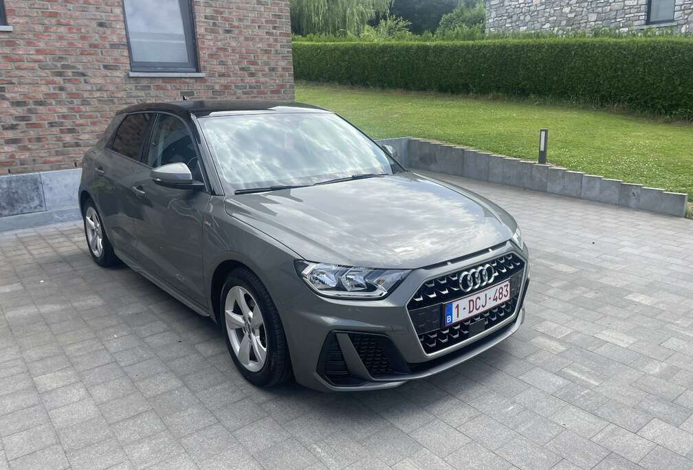 Audi Sportback 30 TFSI S line