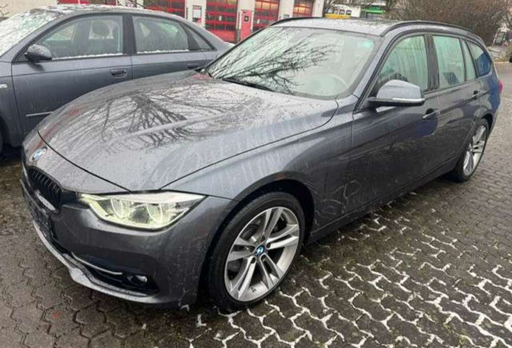 BMW BMW 330 d Xdrive Sportline Panorama Head UP LED LE