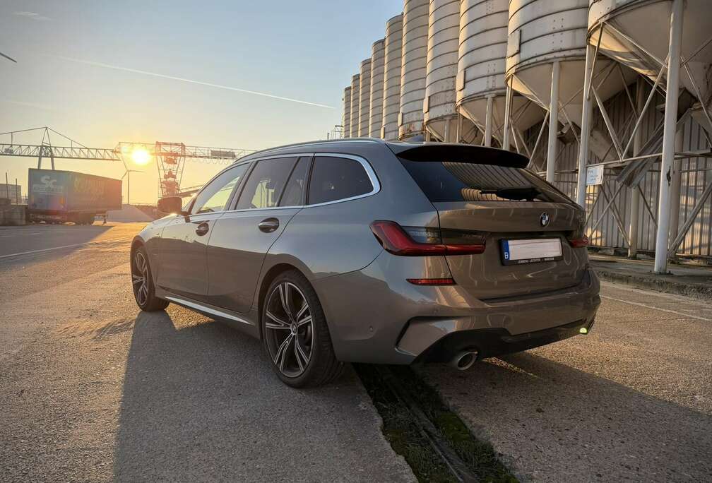BMW 330e M Sport Touring (Oxide grey II metallic)