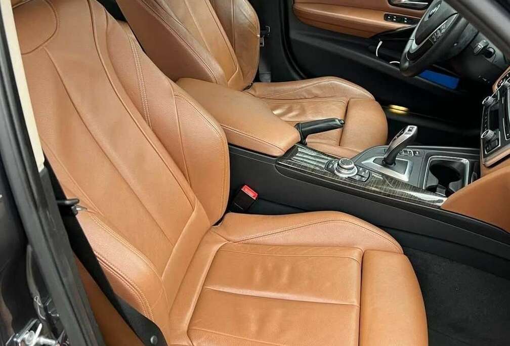 BMW 320i xDrive Aut. Luxury Line